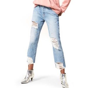 7FAM High waist destroyed BF jeans w/ studs